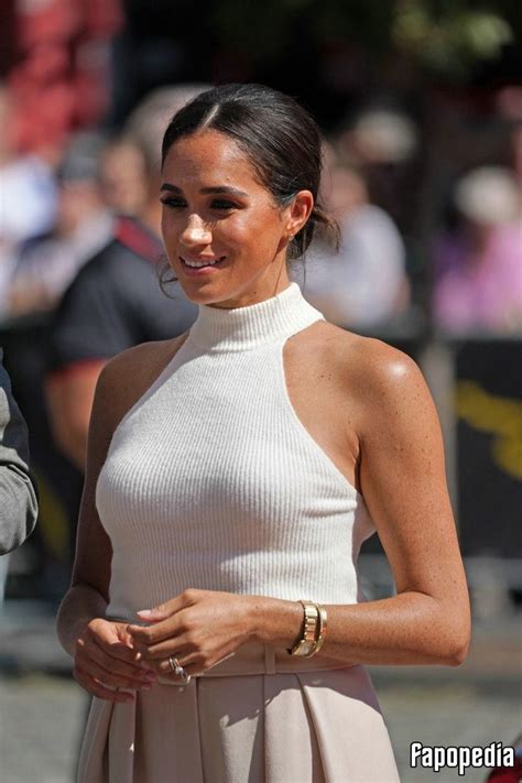 megan markel naked|Meghan Markle Fappening Nude (15 Leaked Photos and Video)